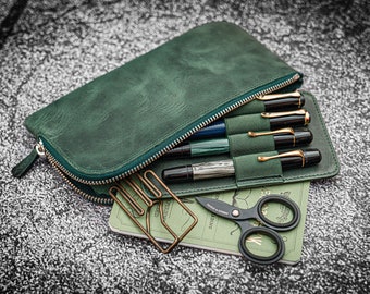 Slip-N-Zip 4 Slots Zippered Pen Pouch - Crazy Horse Forest Green