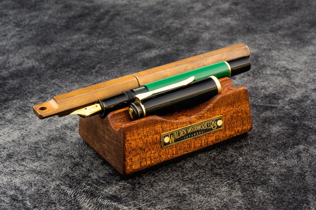 The Pen Rest Wooden Pen and Brush Stand, Eco-friendly Mahogany Desk ...