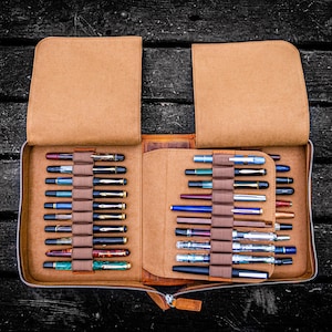 Leather Zippered 40 Slots Pen Case - Crazy Horse Brown