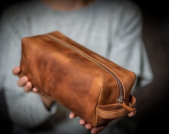 Leather Classic Dopp Kit & Travel Toiletry Bag - Crazy Horse Tan