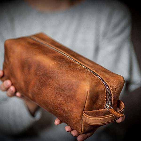 Leather Classic Dopp Kit & Travel Toiletry Bag - Crazy Horse Tan