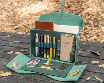 Writer's Medic Bag - Crazy Horse Forest Green