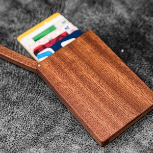 Porta biglietti da visita in legno personalizzato, porta biglietti in mogano, regalo minimalista per scrivania, accessorio da ufficio personalizzato, regalo per la festa del papà
