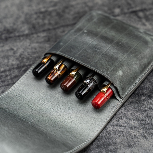 Leder Flap Pen Etui für fünf Stifte - Crazy Horse Smoky