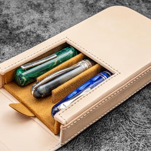Leather Magnum Opus 3 Slots Hard Pen Case with Removable Pen Tray - Undyed Leather