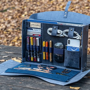 Writer&#39;s Medic Bag - XLarge Crazy Horse Navy Blue