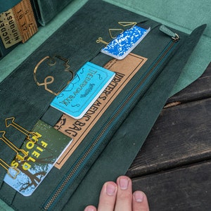 Writer's Medic Bag XLarge Crazy Horse Forest Green image 6