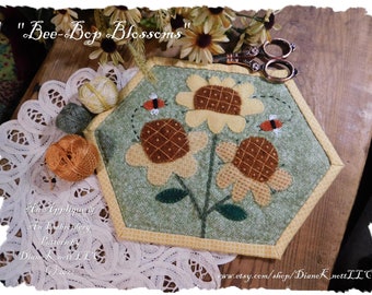 Sunflower Mug Rug or Table Mat Applique Pattern Download by Diane Knott LLC - Suitable for wool or cotton fusible methods