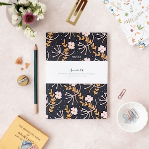 Blumenmuster Notizbuch | blanko oder liniertes Notizbuch | A5 Softcover / Klebebindung