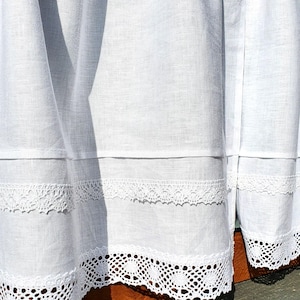 Tenda in lino bianco, tende da caffè romantiche con bordo in pizzo, tenda da cucina in stile country francese a pannello singolo. Tenda personalizzata