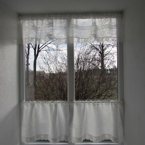 Weißer Leinenvorhang, romantische Café-Vorhänge mit Spitzenrandbesatz, Fensterpaneel, französischer Landhausküchen-Vorhang. Individueller Vorhang Bild 3
