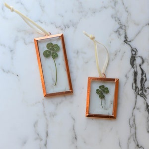 Real pressed clover ornament | BEVELED glass & copper rectangle with velvet ribbon hanger | botanical decor | 4 leaf clover