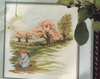 Point graphique - printemps ORCHARD - garçon victorien dans la Prairie - patron couture X-point de croix