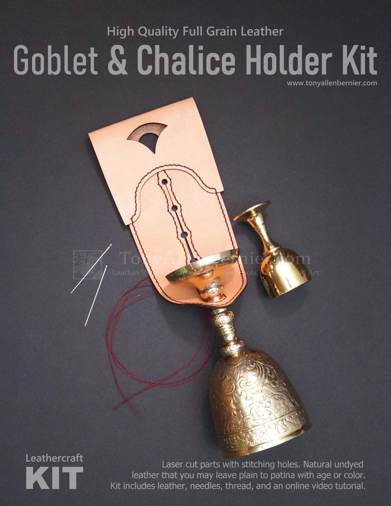 Op de afbeelding: Lederhandwerkset voor het maken van een kelk- of kelkhouder. De set bevat natuurlijk ongeverfd leer, naalden, draad en een online video tutorial. De set wordt getoond met twee gouden kelken en rood draad.