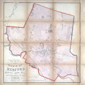 Puede incluir: Un mapa antiguo de la ciudad de Medford, condado de Middlesex, Massachusetts, levantado en 1833 por H.F. Walling. El mapa muestra las calles, carreteras y vías fluviales de la ciudad, así como la ubicación de varios edificios y monumentos.