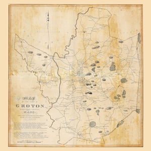 Puede incluir: Antiguo mapa de la ciudad de Groton, condado de Middlesex, Mass. El mapa en tonos sepia presenta ilustraciones detalladas de carreteras, cuerpos de agua y nombres de lugares. El título se muestra en la parte inferior.