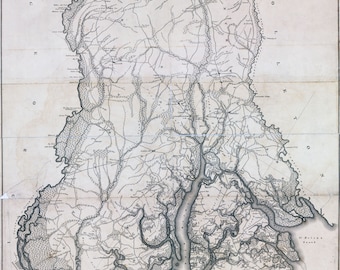 Könnte beinhalten: Eine Schwarzweißkarte des Bezirks Beaufort, South Carolina, herausgegeben von C. Thomas & A. Conrad im Jahr 1855. Die Karte zeigt die Küste, Flüsse und Straßen der Gegend. Der Text "Beaufort District, South Carolina" ist oben auf der Karte gedruckt.