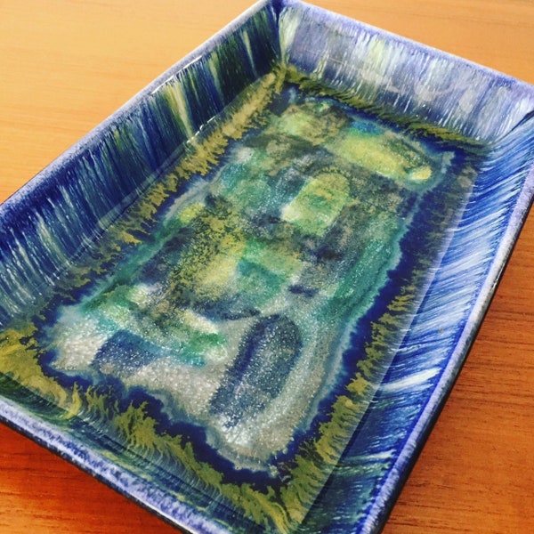 Atemberaubende blaue Keramik Schale von Bangholm aus Dänemark, 1960s 1970s, Fabulous tröpfeln Glasur, ein seltenes Stück der Mitte des Jahrhunderts. Auflaufform