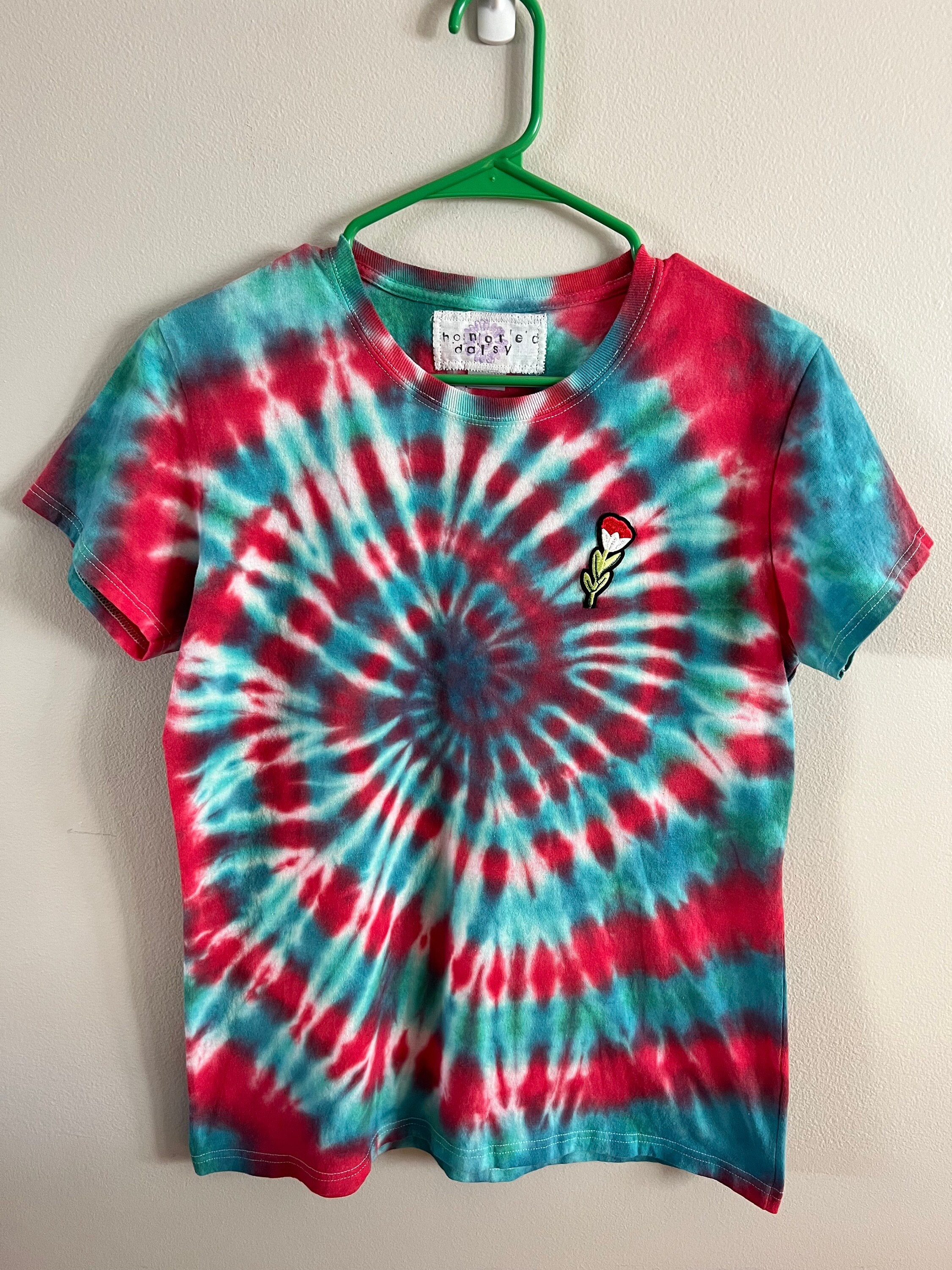 Spinning Tulip Upcycled Tie-dye T-shirt - Etsy