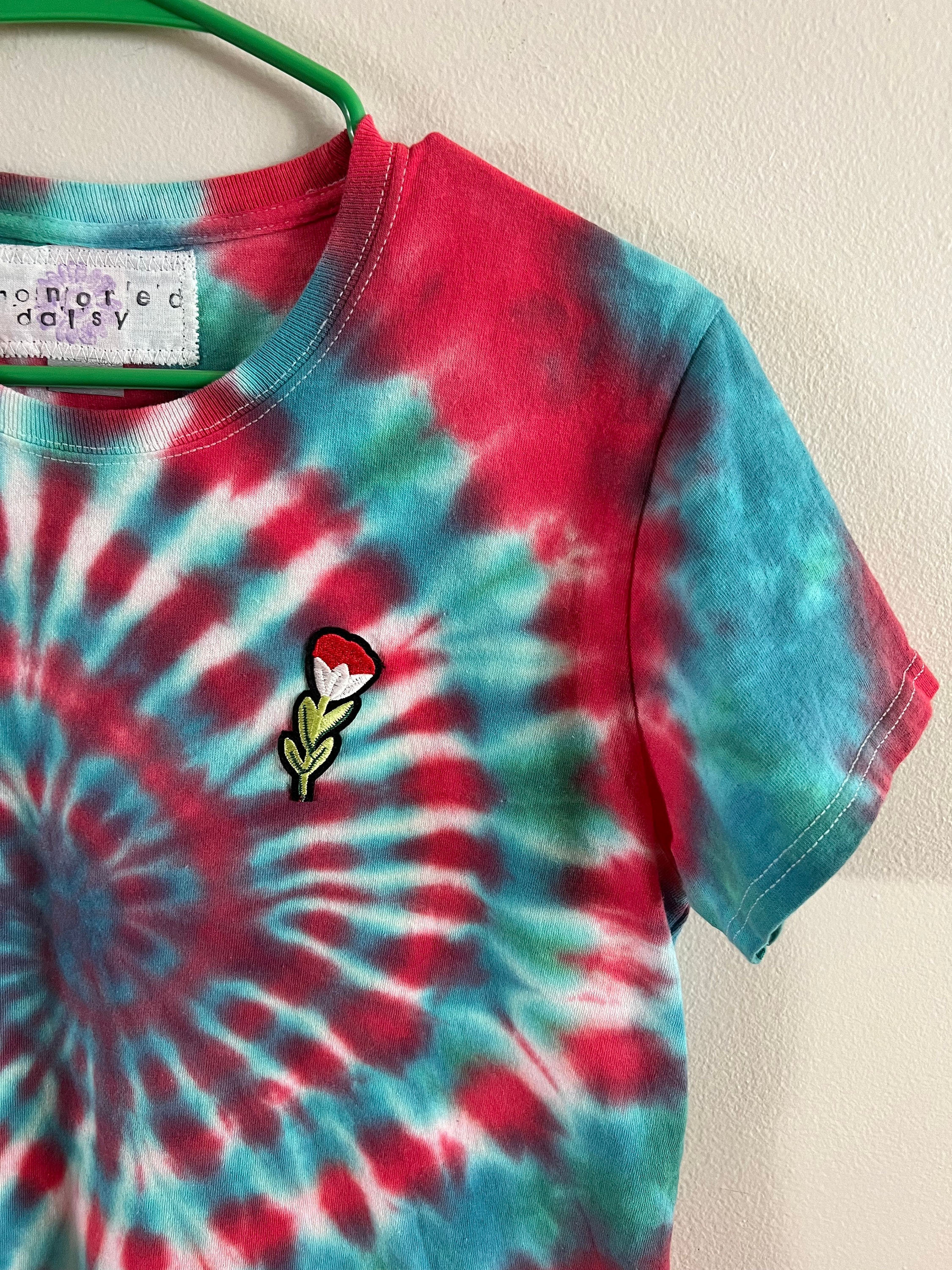 Spinning Tulip Upcycled Tie-dye T-shirt - Etsy