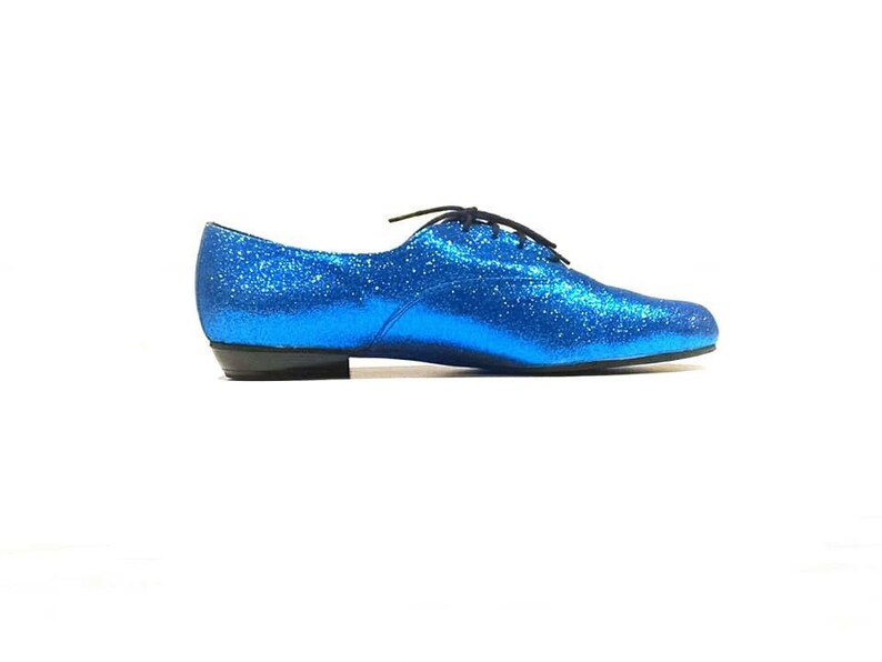 Vintage 1980s blue glitter sparkle tie up oxford shoes