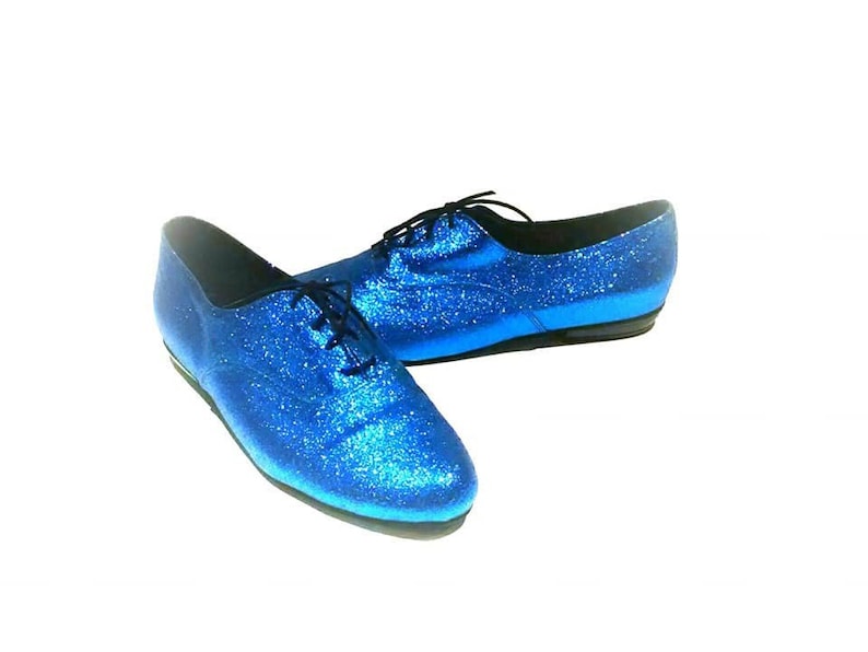 Vintage 1980s blue glitter sparkle tie up oxford shoes