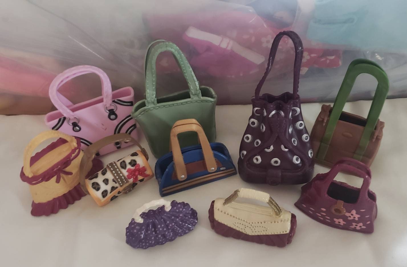 Dollhouse / Barbie Doll Miniature 30-Piece LOT Purses Handbags Bags  Sunglasses | eBay