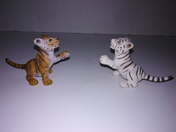 schleich tiger toy figure
