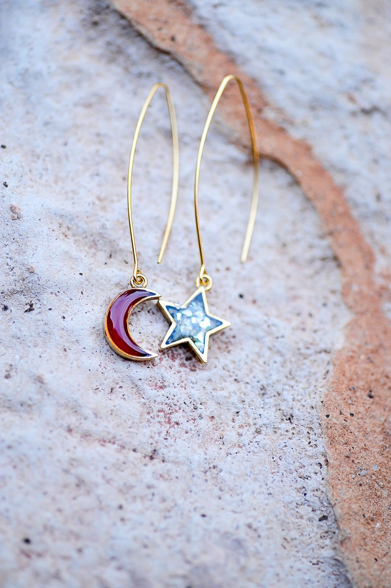 Moon and Star Earrings Abalone shell Leaf Wire Earrings Crescent moon Mismatch earrings Red moon Asymmetrical earrings