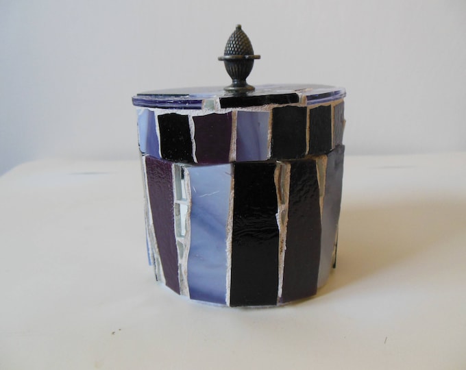 Mosaic Lavender and Deep Purple  Stained Glass and Mirror Large Round Trinket, Jewelry, Gift Box With Metal Acorn Finial/Handle