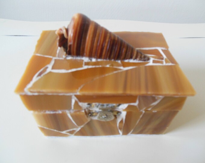 Beautiful Butterscotch Stained Glass Hinged Trinket/Jewelry Gift Box With Spiral Shell