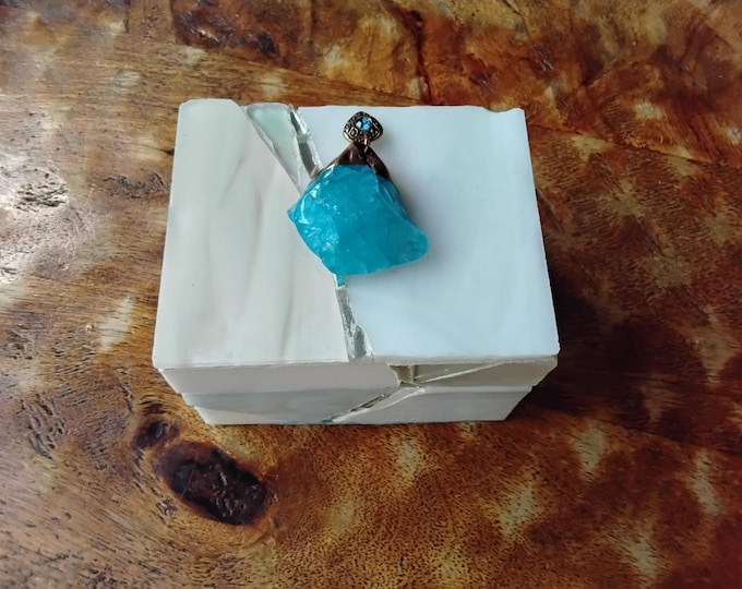 Mosaic White Stained Glass and Mirror Hinged, Jewelry, Trinket, Keepsake, Ring Box With a Gold Plated Ocean Blue Quartz Stone and Charm