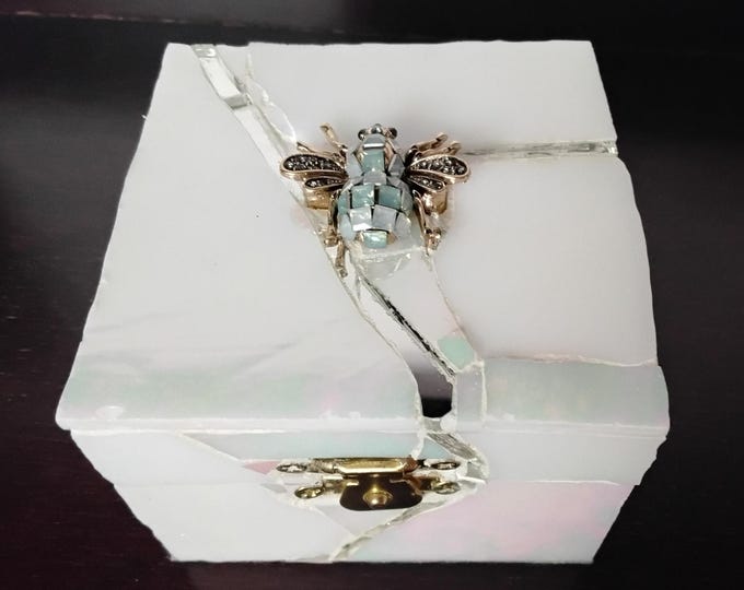 Mosaic White Stained Glass and Mirror, Jewelry, Trinket, Keepsake, Square, Hinged, Ring Box with a Glass, Enamel and Gold Plated Bee on Top