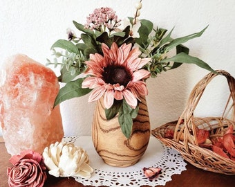 Florales Arrangement in Holzvase, Faux Florals, Florales Mittelstück, Florales Dekor, Herbst Centerpiece, Sommer Centerpiece, Frühling Mittelstück