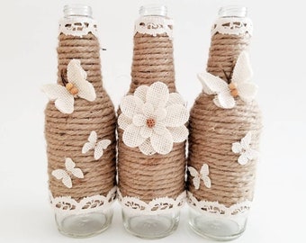 Jute-Flasche-Dekor, Jute-Flaschen, Frühlings-Dekor, Frühling Herzstück, rustikal-Chic-Dekor, Schmetterling Dekor, Blumen-Dekor, hochzeitsdeko, Dekor