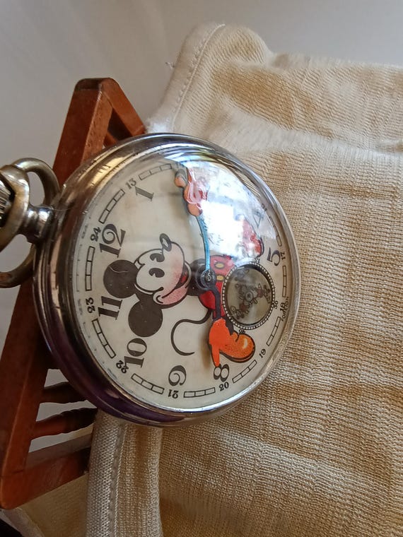 その他 Disney Mickey Mouse Pocket Watch 1996 Disney Mickey Mouse