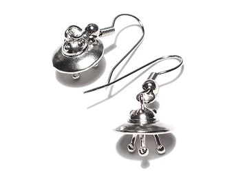UFO Earrings: Spacecraft Earrings, Spaceship Jewelry, Galaxy Jewelry, UFO Jewelry, Aliens, Flying Saucer, Flying Object, Spaceship Earrings