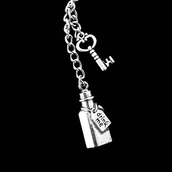Alice in Wonderland Keychain/Drink Me Bottle Keychain/Alice in Wonderland Neckalce/Fairy Tale Jewelry/Fantasy Jewelry/Necklaces/Keychains