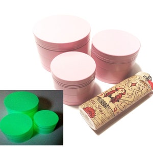 Pink Grinder/Glow In The Dark Grinder/Herb Grinder/Spice Grinder/Cigarette Rolling Tool/Pink Crusher/Pink Kitchen Tools/Kitchen Grinder