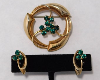 Orecchini spilla vintage con strass Demi Mid-Century verde dorato con chiusura a vite C17