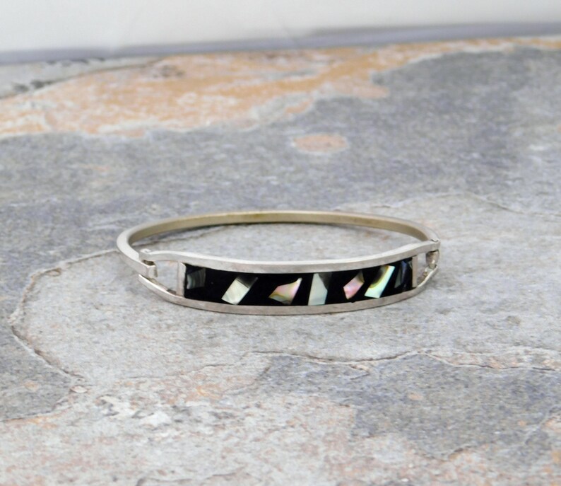 Abalone Mexican Bracelet Alpaca Silver 6-34 Vintage Hinged Shell Black Enamel J48