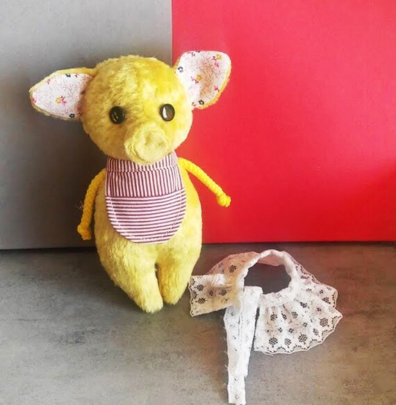 yellow pig toy