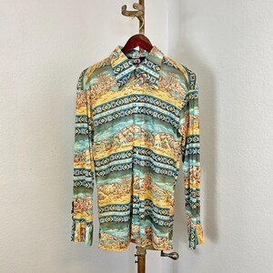 90s Vintage Wk Interact Graphic Hoodie Made in Usa Size M