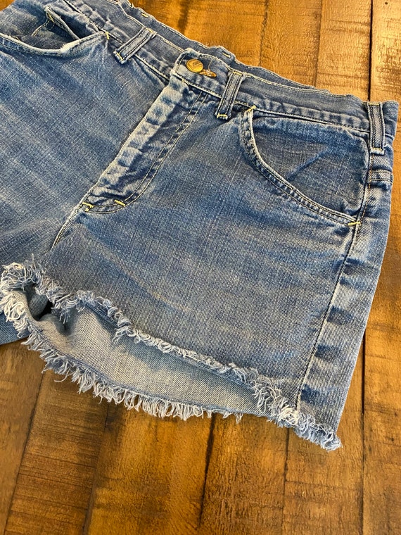 70s vintage Lee cut off denim shorts jeans short … - image 6