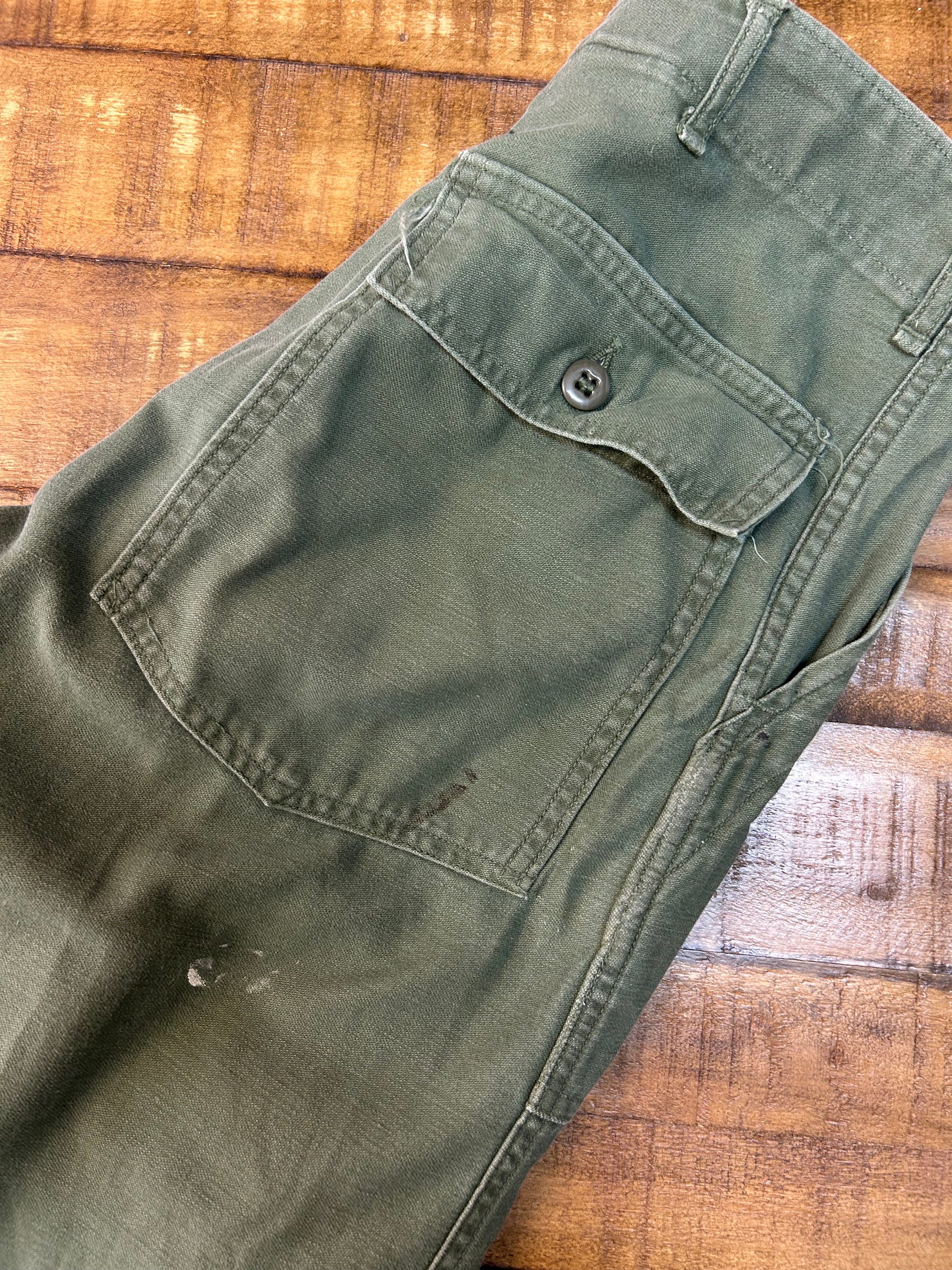 60s 70s Vintage U.S. Army Distressed Og-107 Baker Pants Size 60s 70s Vintage U.S. Army Distressed Og-107 Baker Pants Size