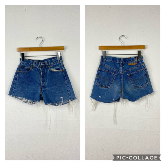 90s vintage levis 501 cut off denim shorts jeans … - image 1