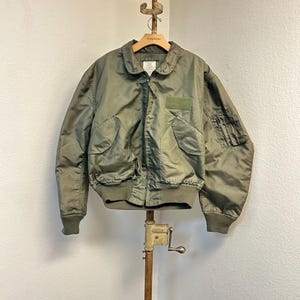 Large 80s US Air Force CWU-45/P Flight Jacket / Bomber Large 80s US Air Force CWU-45/P Flight Jacket / Bomber