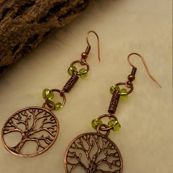 copper tree of life dangling earrings, green seed beads, copper jewelry fixtures, handmade