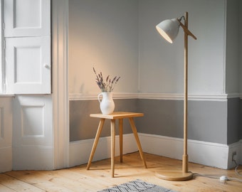 Element Floor lamp in Solid Oak Wood and Ceramic