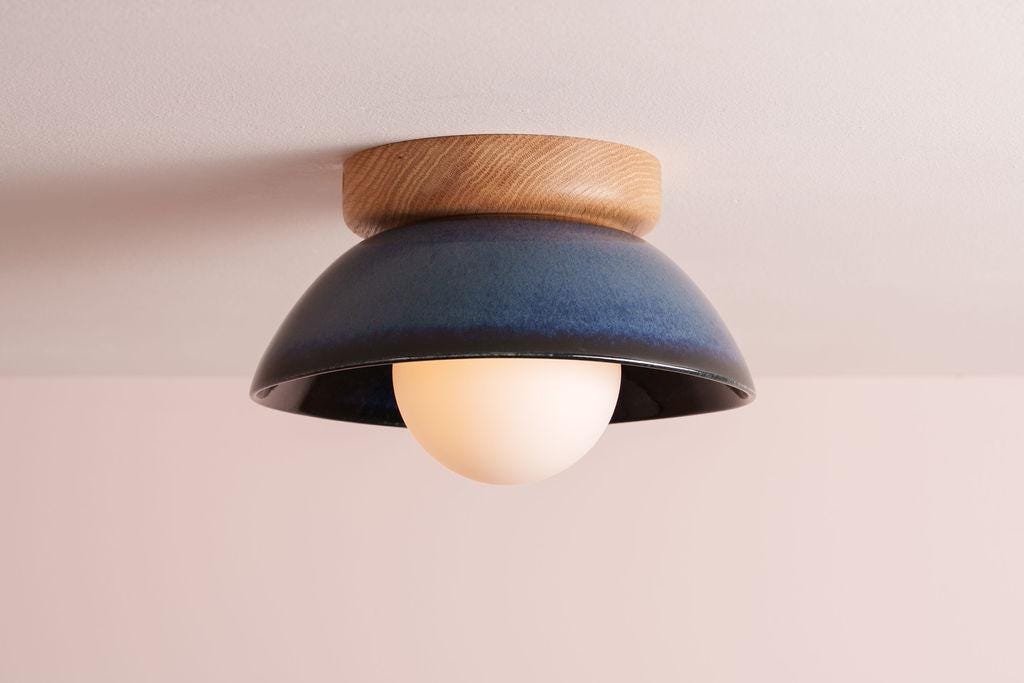 Lampada da soffitto Blue Small Dawn in ceramica e rovere
